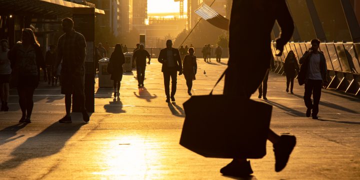 Waarom een half uur wandelen per dag gezond is